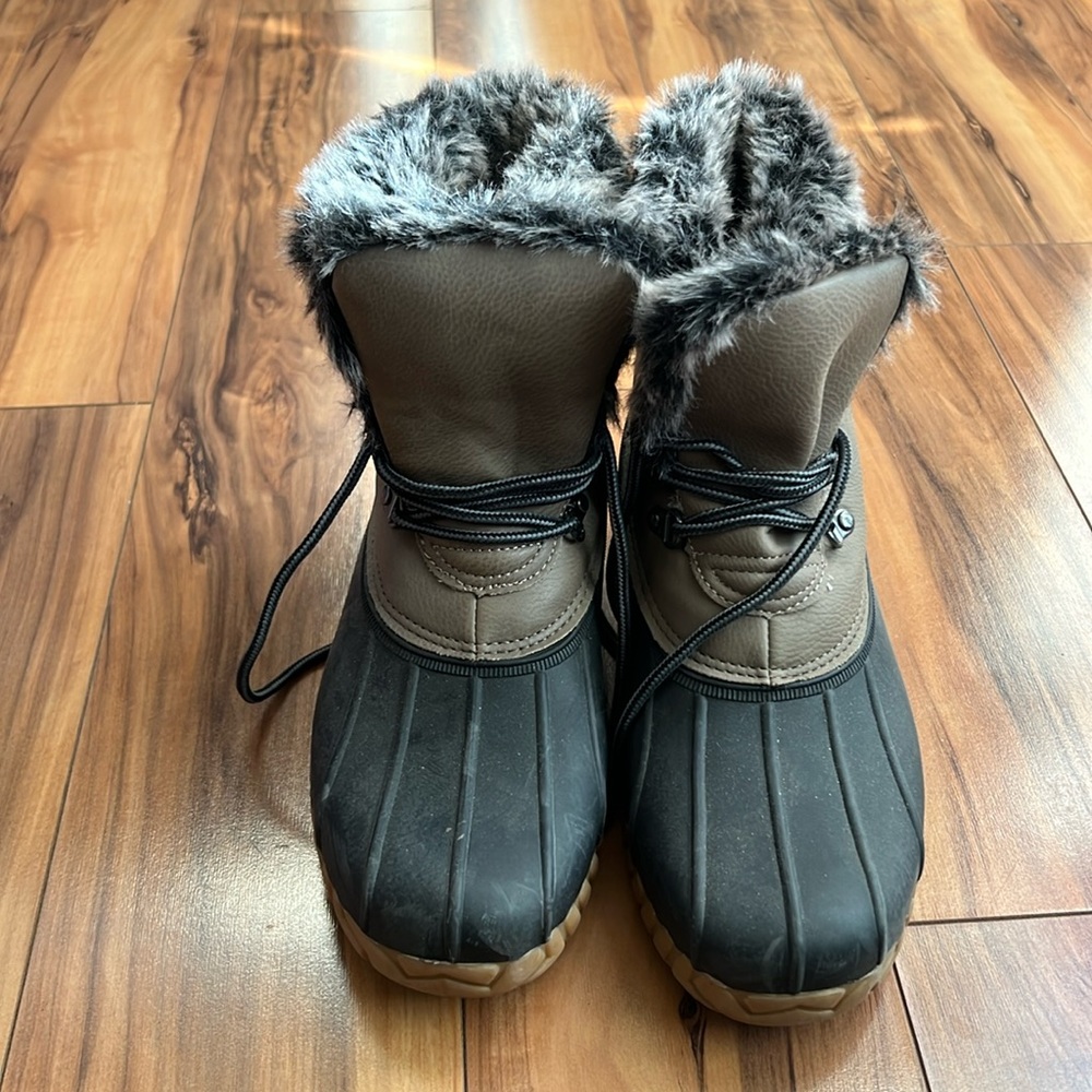 Izod Winter Boots